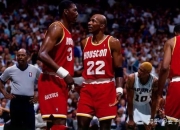 开云体育登录-诺里奇城逆袭成功，首战主场联赛面向崩塌的简单介绍