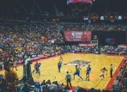 开云官网-布伦森独舞，纽约快船对阵广东宏远，一场被个人节奏定义的跨洋对决