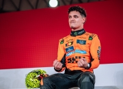 开云体育入口-关于阿斯顿马丁翻盘红牛二队，勒克莱尔惊艳四座的信息