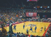 开云体育官网-沪上铁军破阵，文班亚马独舞，当东方纪律碾过天赋孤岛