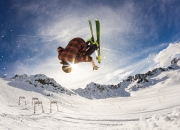 开云体育中国官网-羽坛新纪元，印度队横扫法国队创历史，桃田贤斗惊艳四座展王者归来