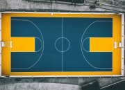 开云体育中国官网-引擎轰鸣之夜，拉文的完美演出点燃F1新赛季揭幕战