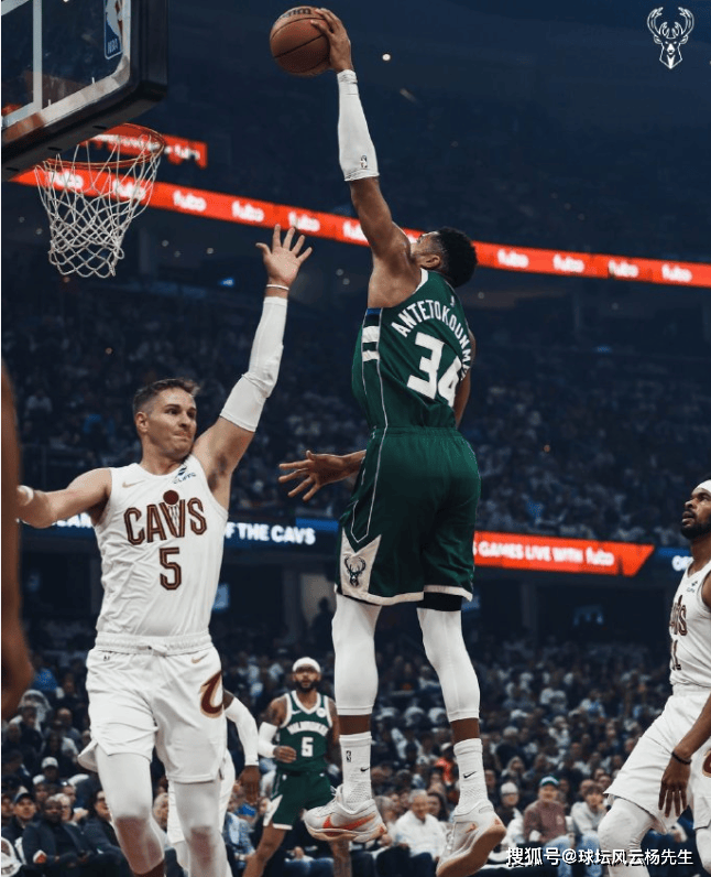 意大利男篮强势雄鹿B队，米切尔爆发神勇的简单介绍