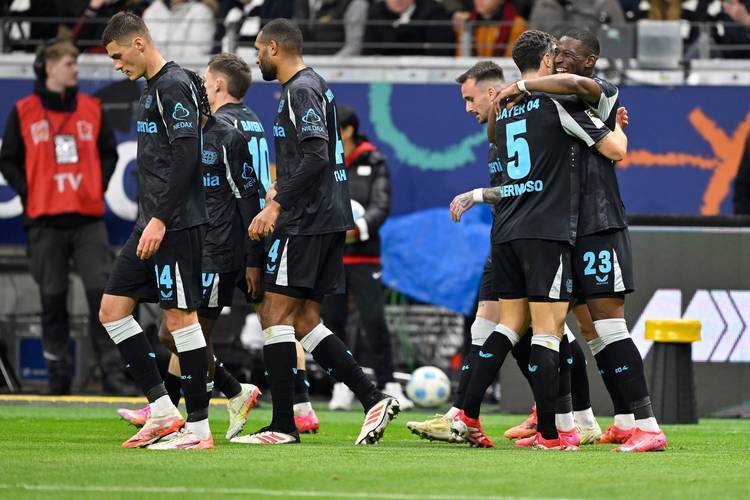 法兰克福主场逼平对手，欧战希望渐行渐远的简单介绍