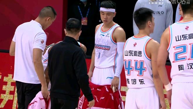 河南男篮大破对手，晋级下一轮