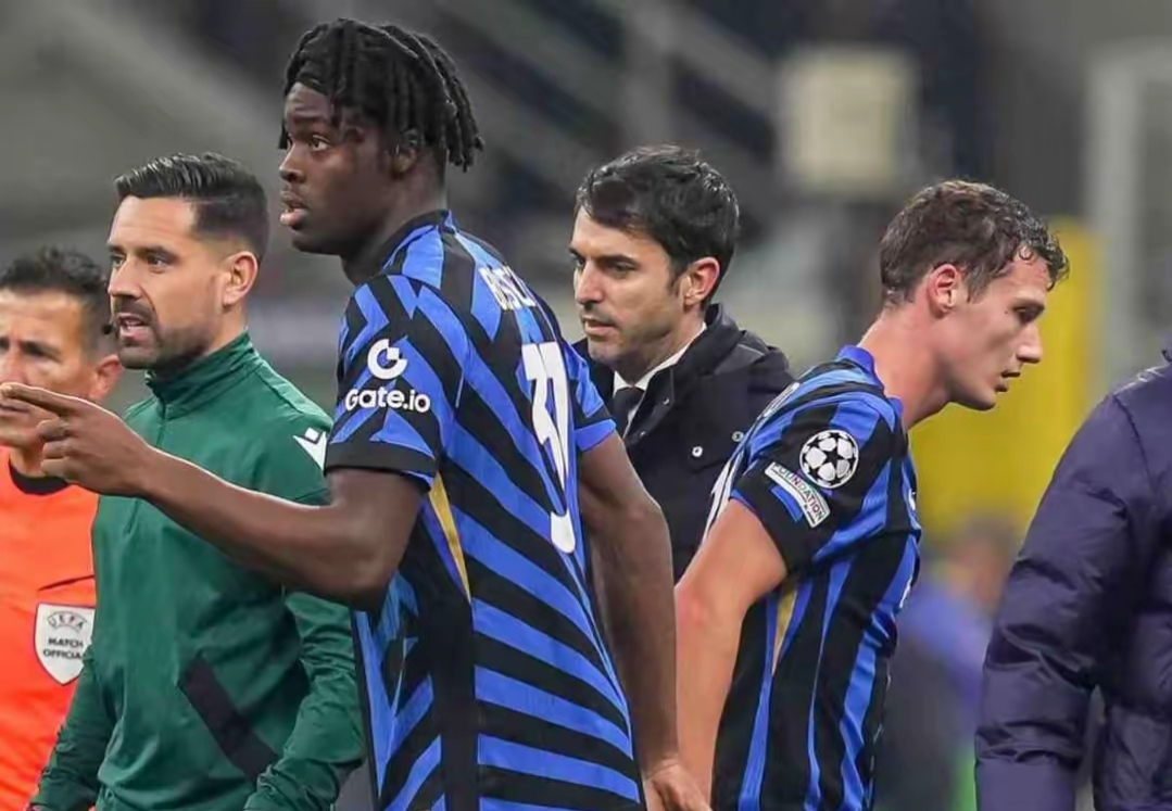 包含国米主场憾平，意甲联赛冠军宝座不保的词条