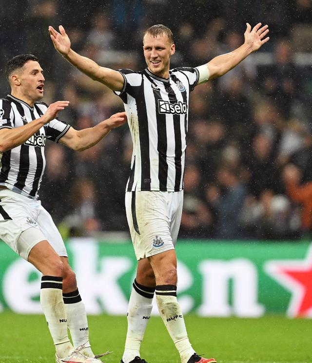 加拿大选手突围晋级,实力强劲 加拿大选手突围晋级,实力强劲