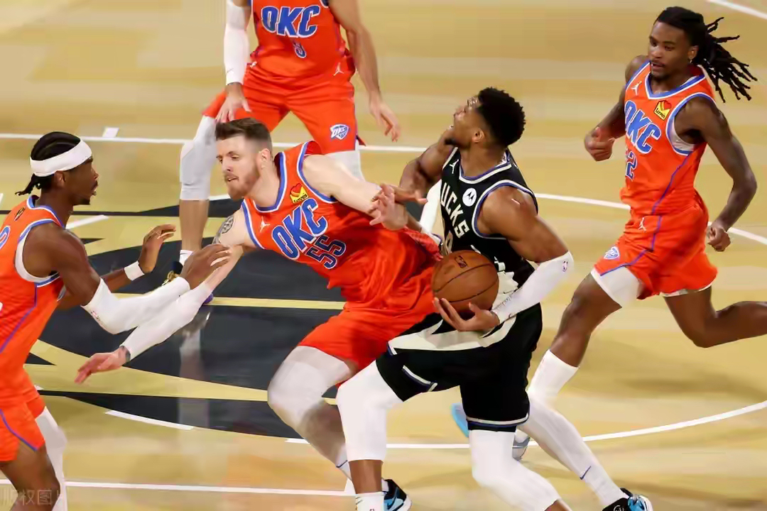 雄鹿再胜篮网，东部决赛系列赛领先两场