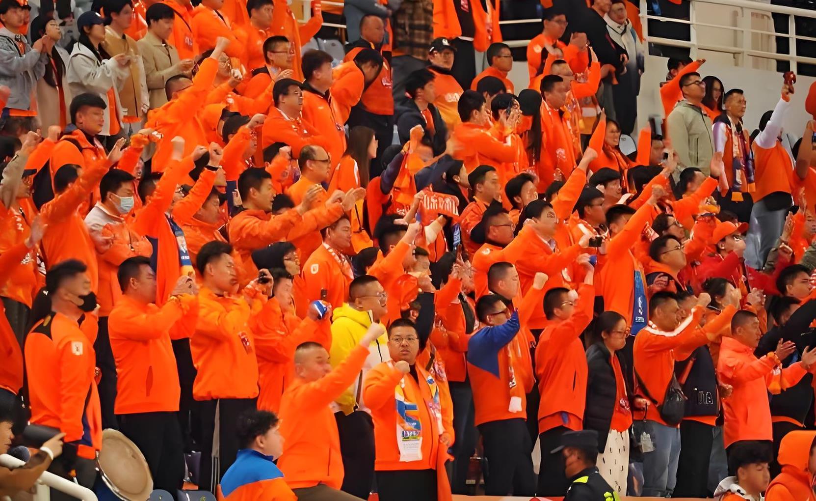 主场作战，球队士气高涨，力争保持不败战绩