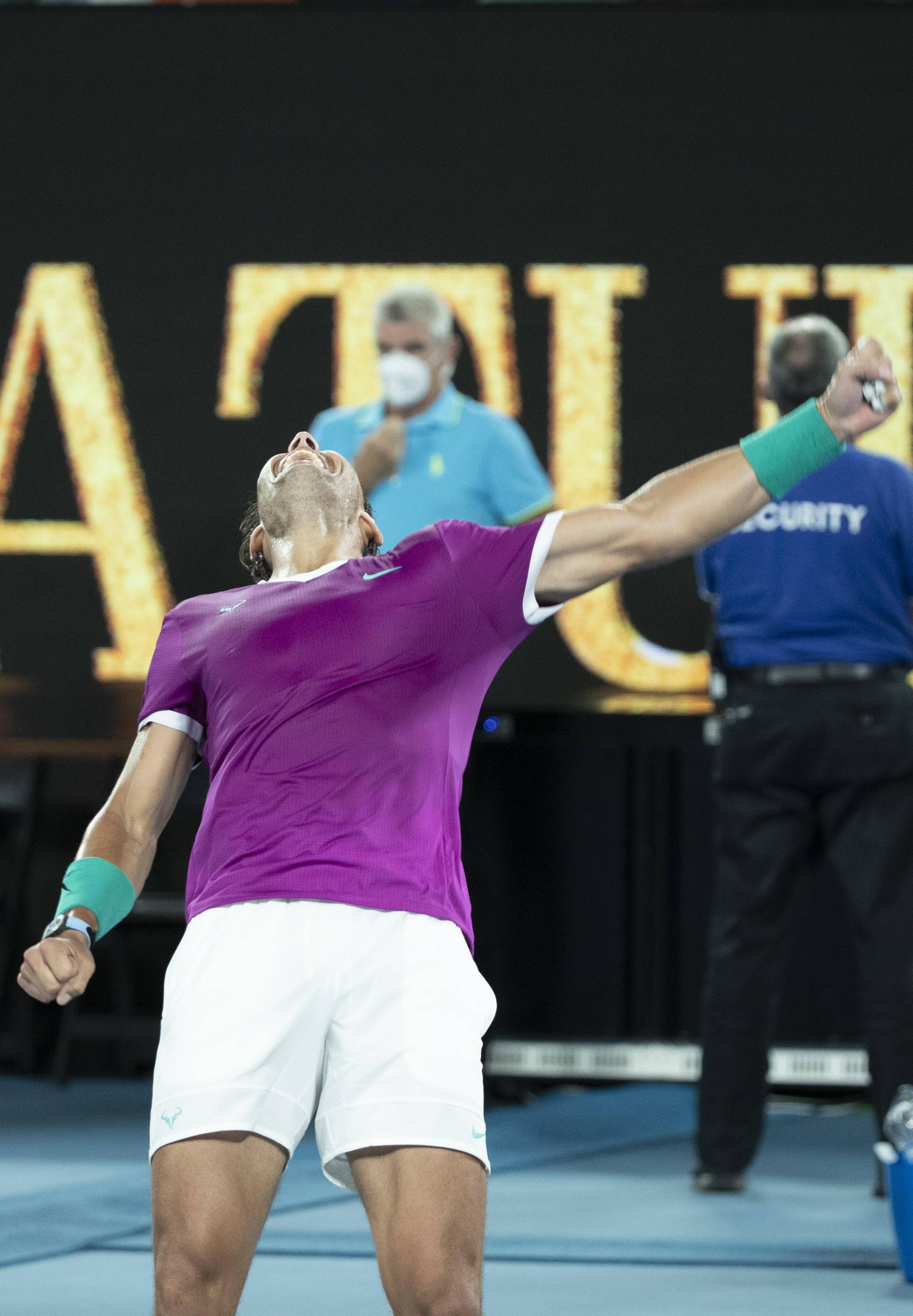 包含年终总决赛翻盘澳网，纳达尔统治全场的词条