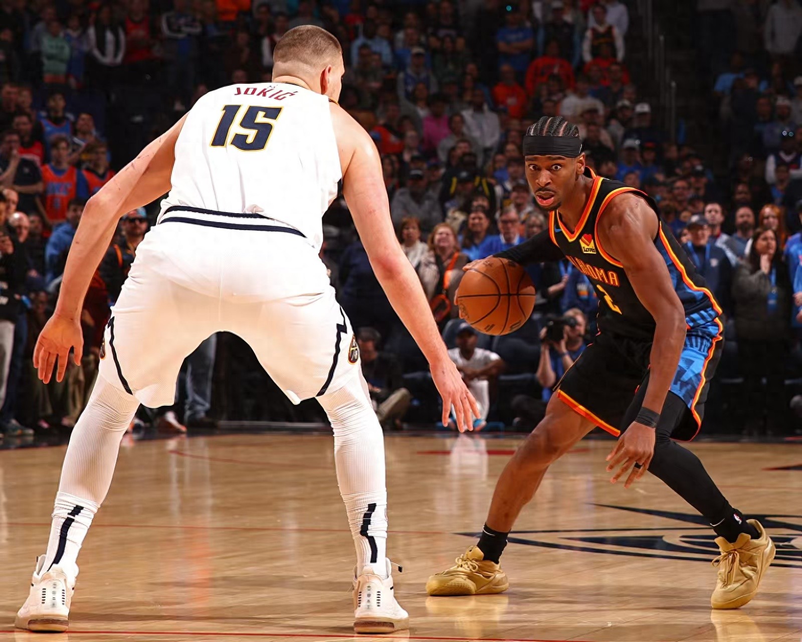 东部决赛举行关键战役,骑士队後卫球员瞄准对手弱点的简单介绍 东部决赛举行关键战役,骑士队後卫球员瞄准对手弱点的简单介绍