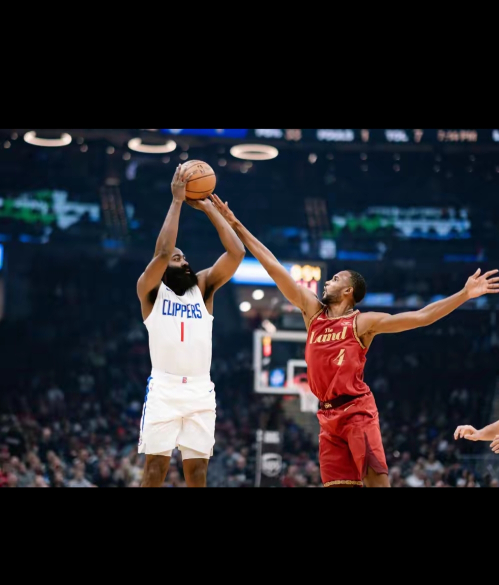 凯尔特人紧张备战,调整策略应对下一轮比赛的简单介绍 凯尔特人紧张备战,调整策略应对下一轮比赛的简单介绍