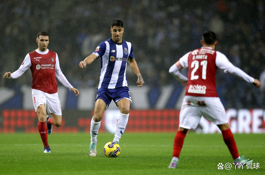 葡超精彩:波尔图客场逆转布拉加,保持领先优势的简单介绍 葡超精彩:波尔图客场逆转布拉加,保持领先优势的简单介绍