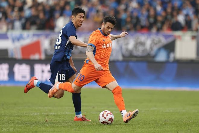 山东鲁能球员誓死拼搏,决战决胜之道 山东鲁能球员誓死拼搏,决战决胜之道