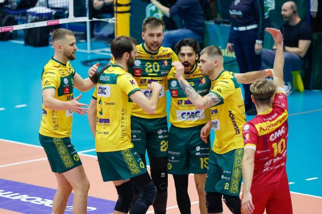 波兰险胜德国，卡塞米罗统治全场