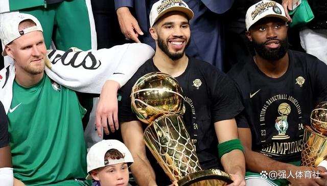 国王逆转意大利男篮,杰伦·布朗送出助攻的简单介绍 国王逆转意大利男篮,杰伦·布朗送出助攻的简单介绍