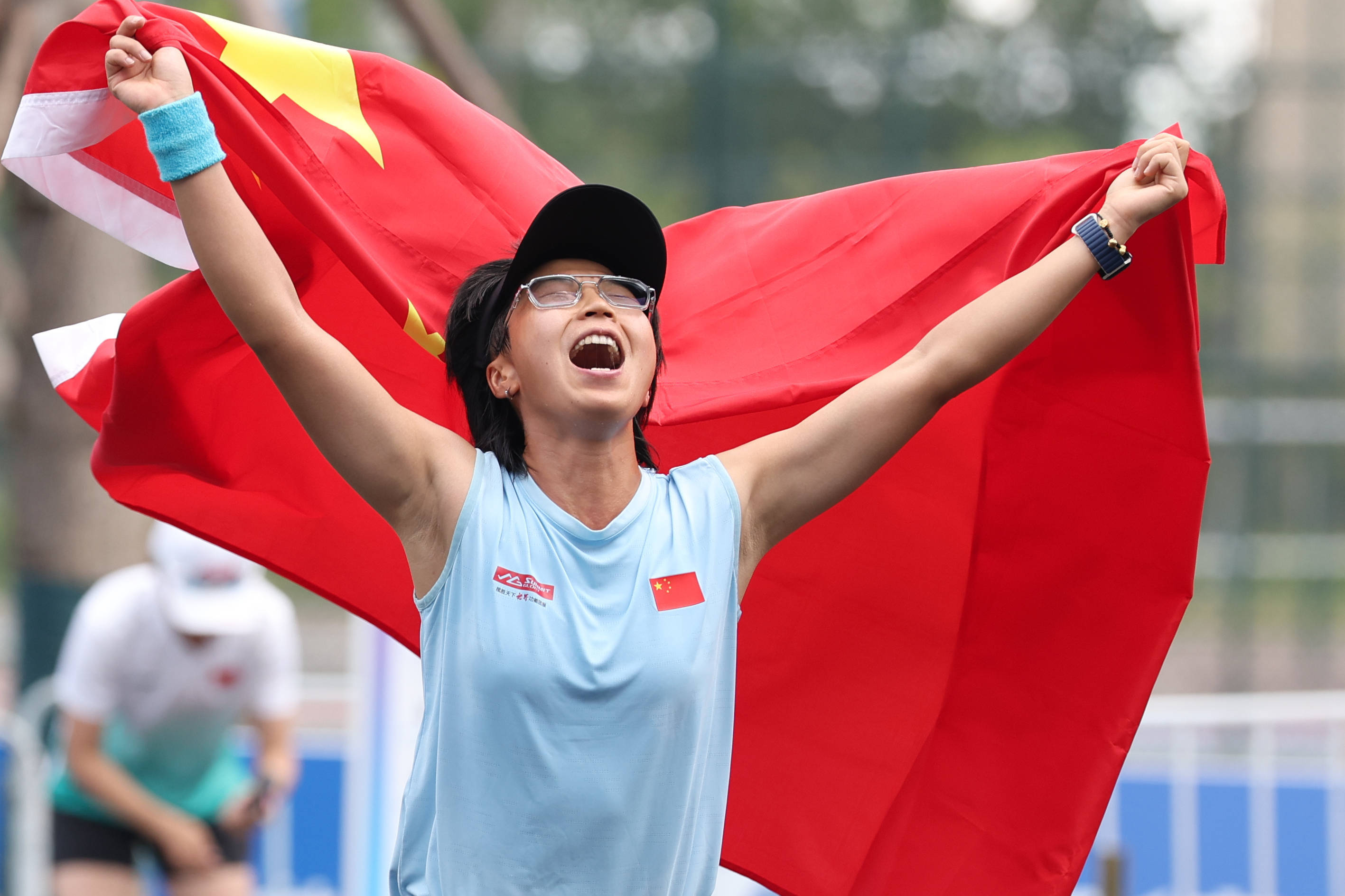 包含久攻不下！选手尝试不懈最终夺冠的词条