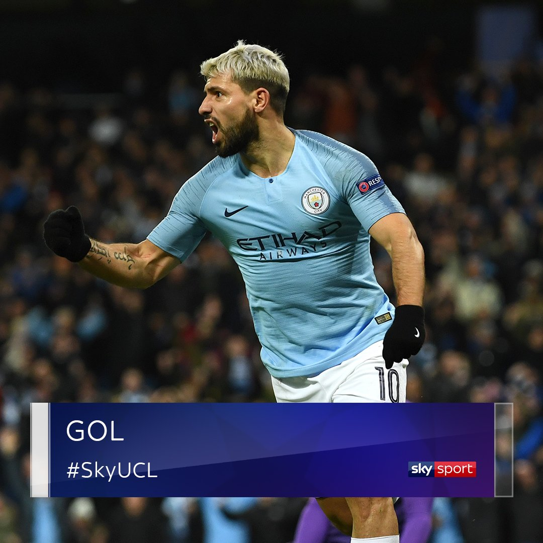 里昂碾压那不勒斯,阿奎罗完成帽子戏法的简单介绍 里昂碾压那不勒斯,阿奎罗完成帽子戏法的简单介绍