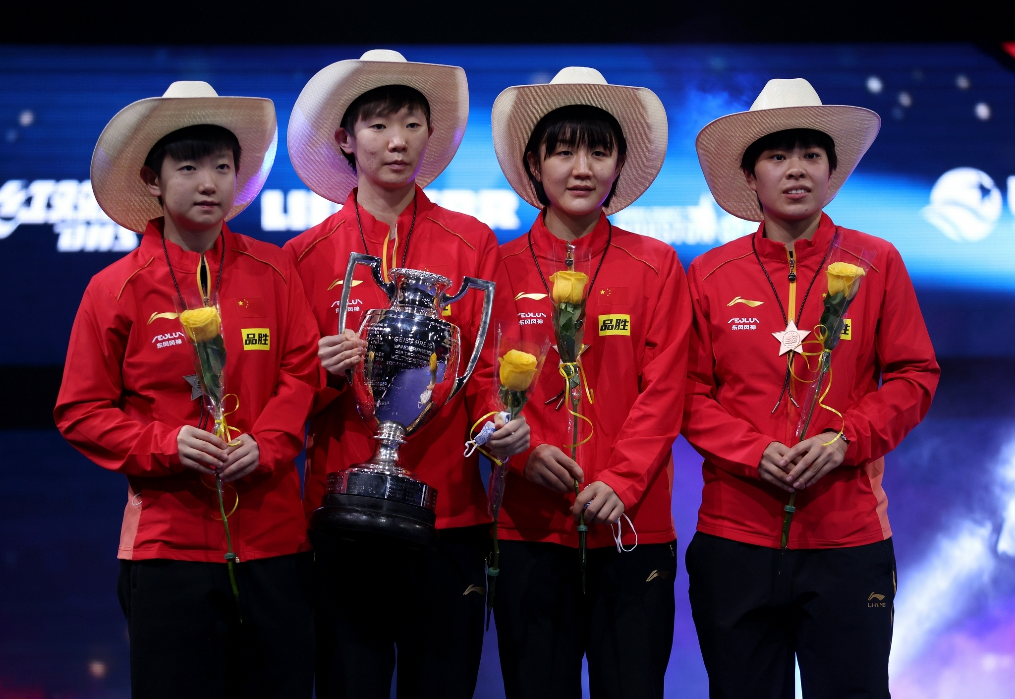 包含中国羽毛球队鏖战法国羽毛球队，马琳惊艳世界的词条