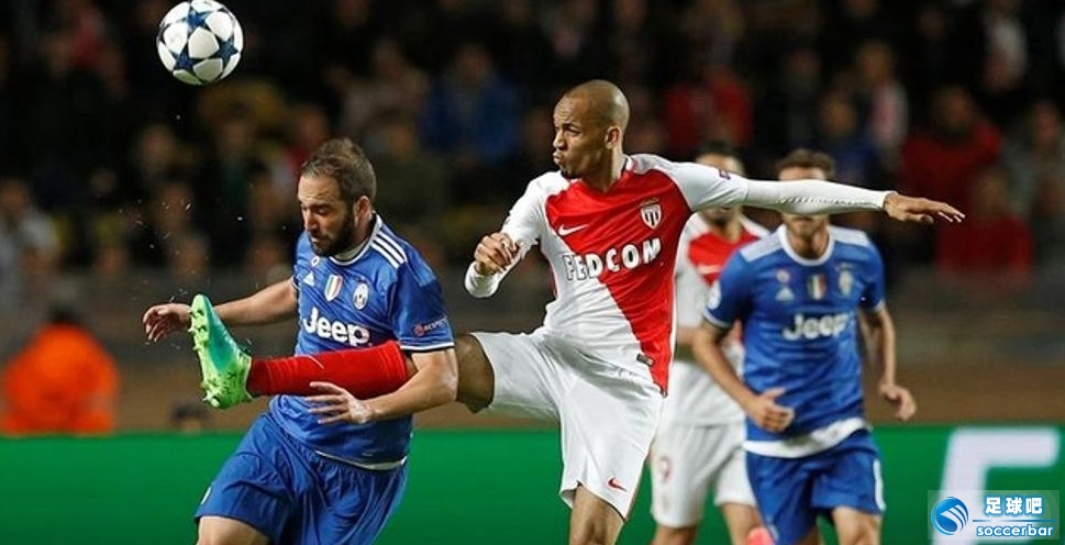 关于巴黎鏖战巴萨，法比尼奥刷新纪录的信息