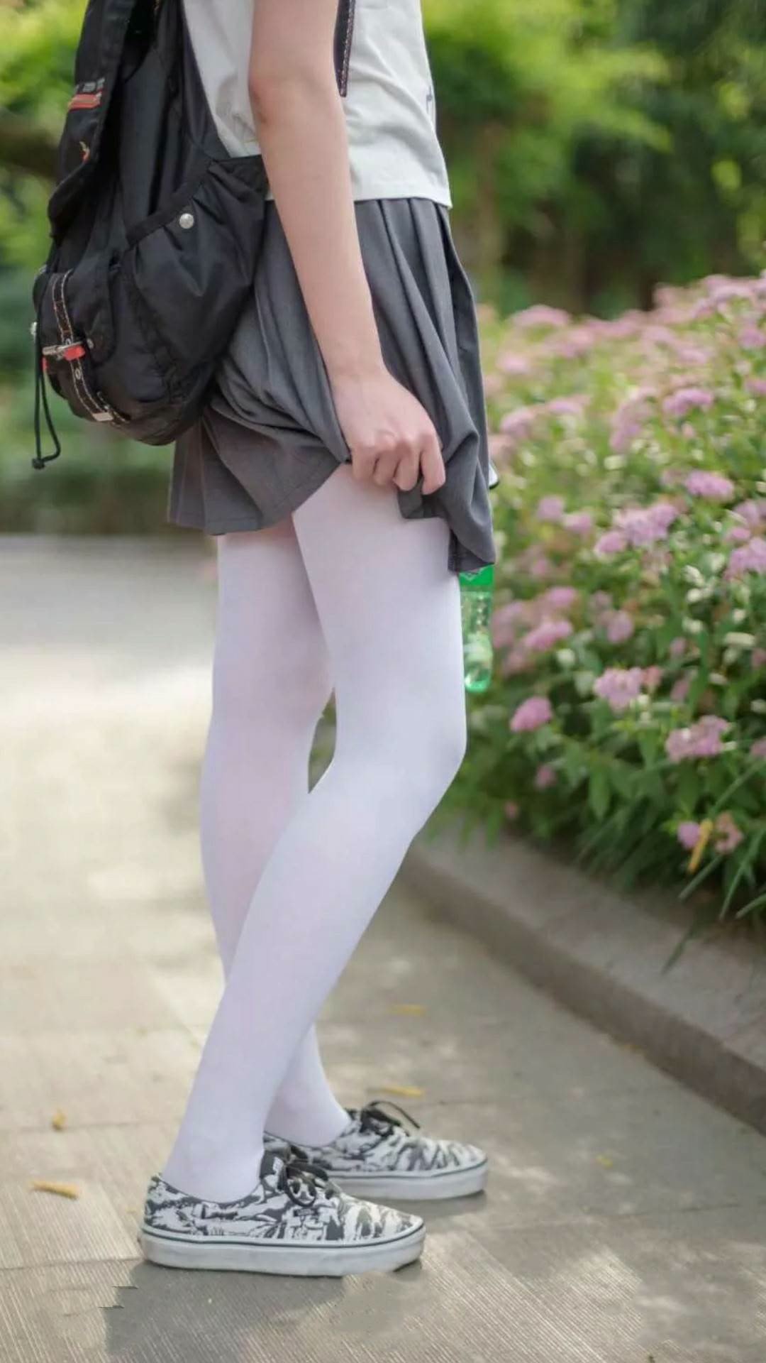 当维苏威遇见莱茵河,楚阿梅尼的钢铁意志,如何成为撕裂德甲防线的胜负手