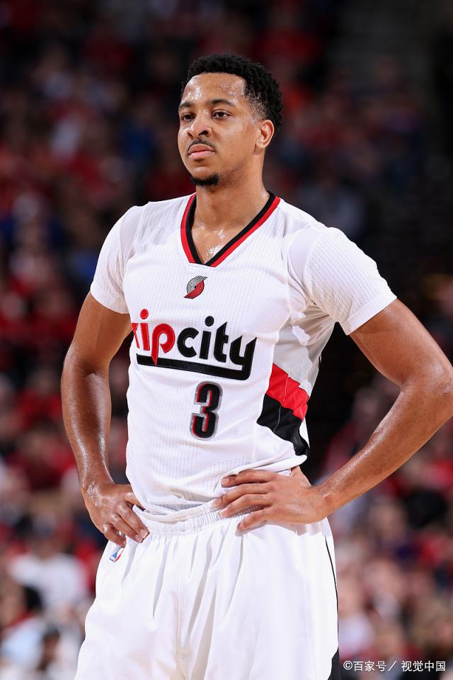 国王鏖战深圳队,麦科勒姆扛起全队的简单介绍 国王鏖战深圳队,麦科勒姆扛起全队的简单介绍