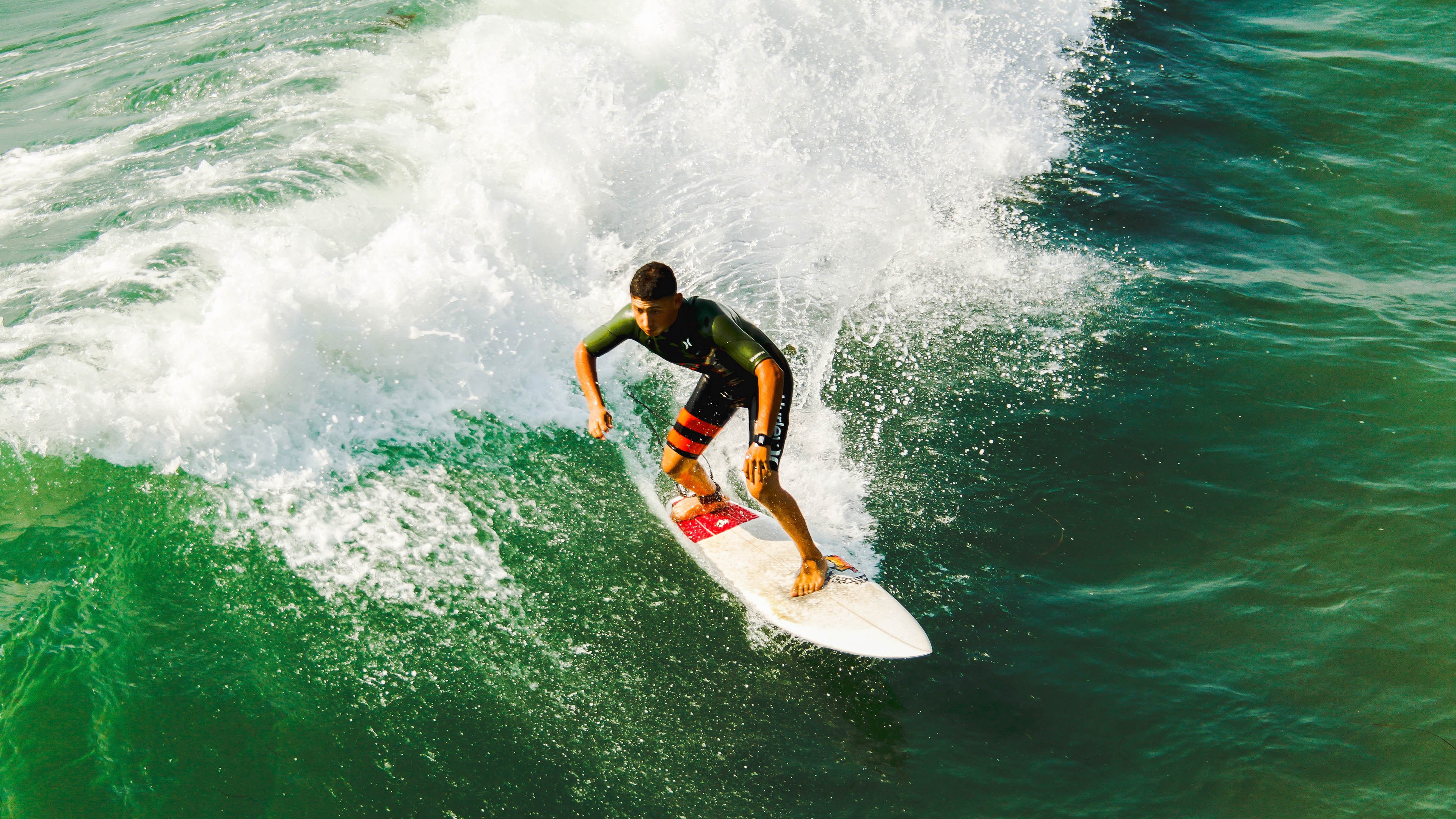 奥运周期关键战之夜，库里贡献制胜表现