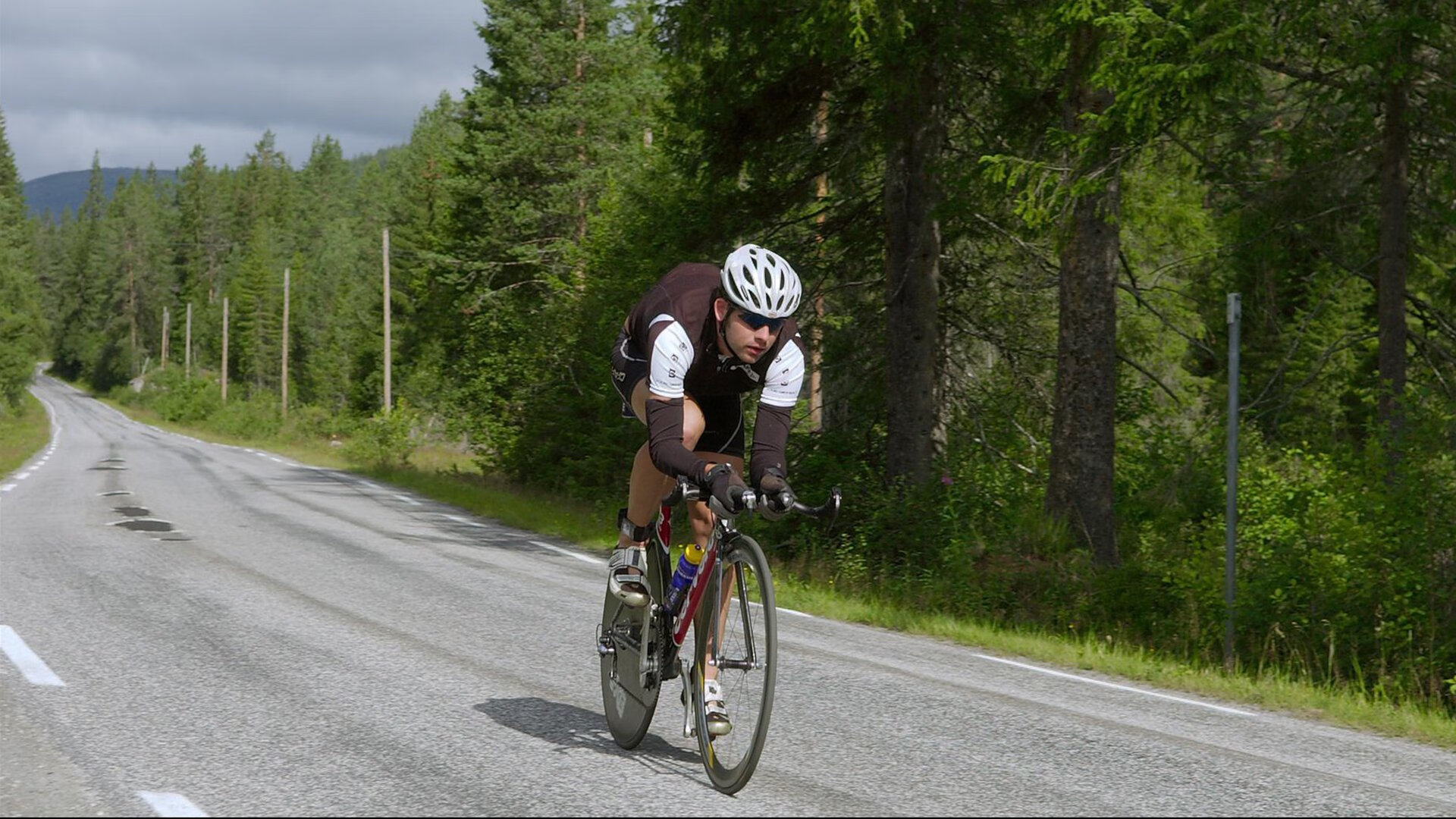 拉什福德刷新纪录之夜,勒沃库森对阵瑞典的战术博弈与个人英雄主义