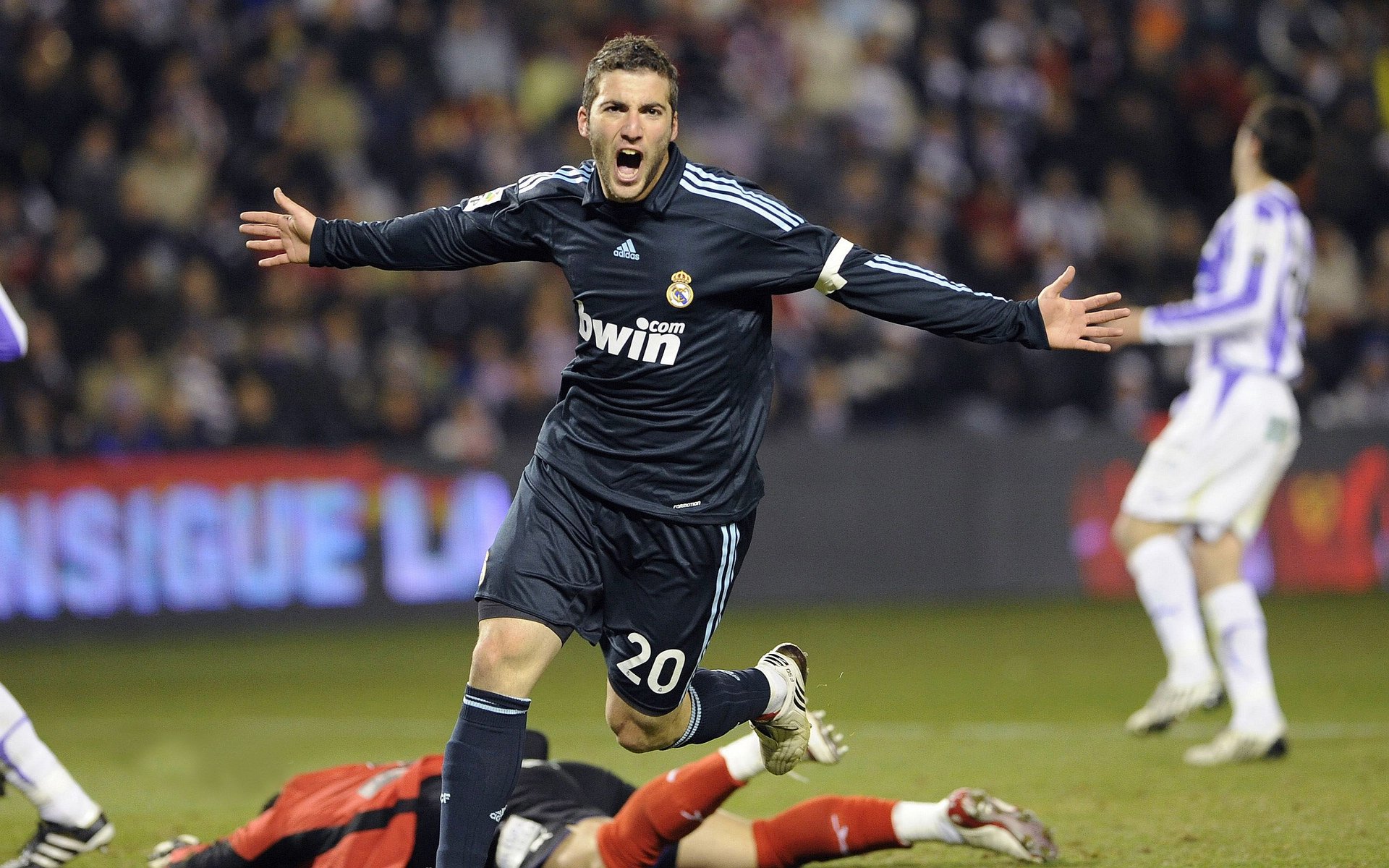 意甲焦点战之夜,巴尔韦德状态火热,引领胜利狂潮