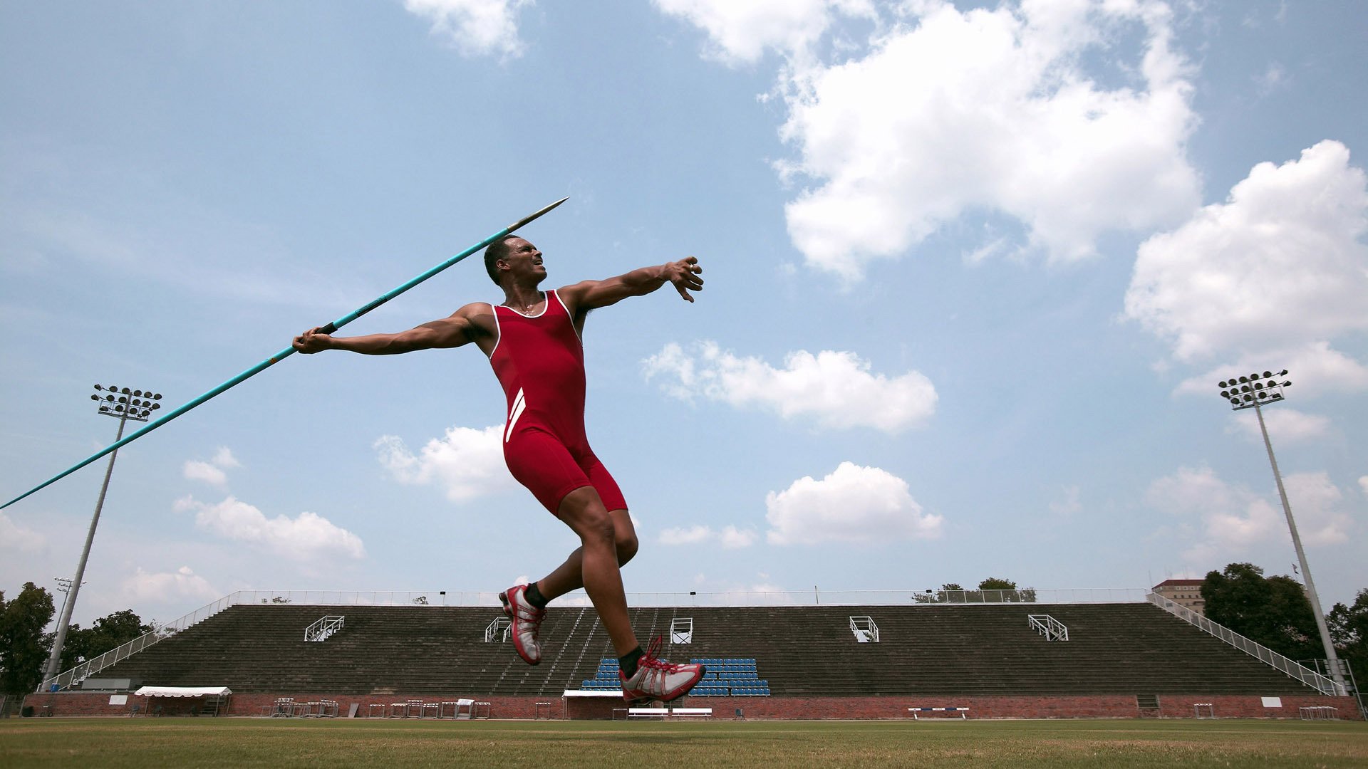 欧冠决赛之夜,塔图姆展现巨星价值
